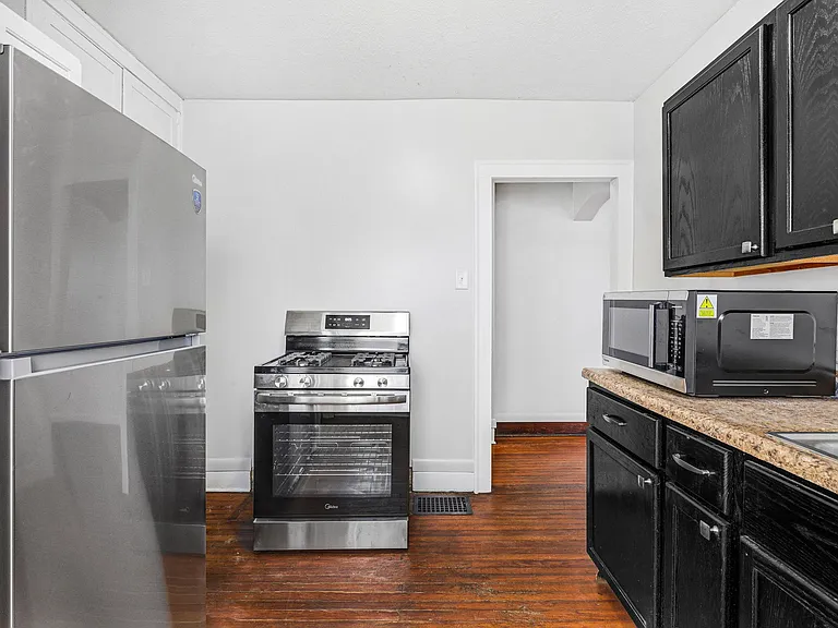 318 Jefferson Ave — Photo 22