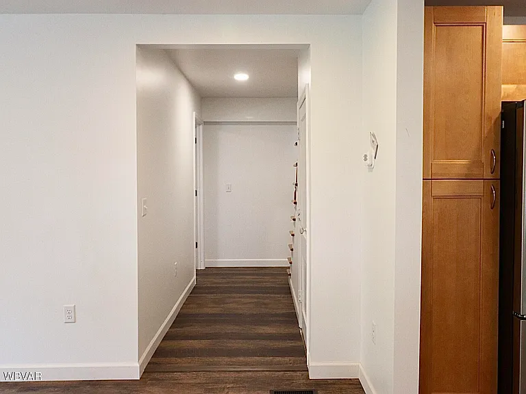 17 Lindbergh Ave — Photo 5