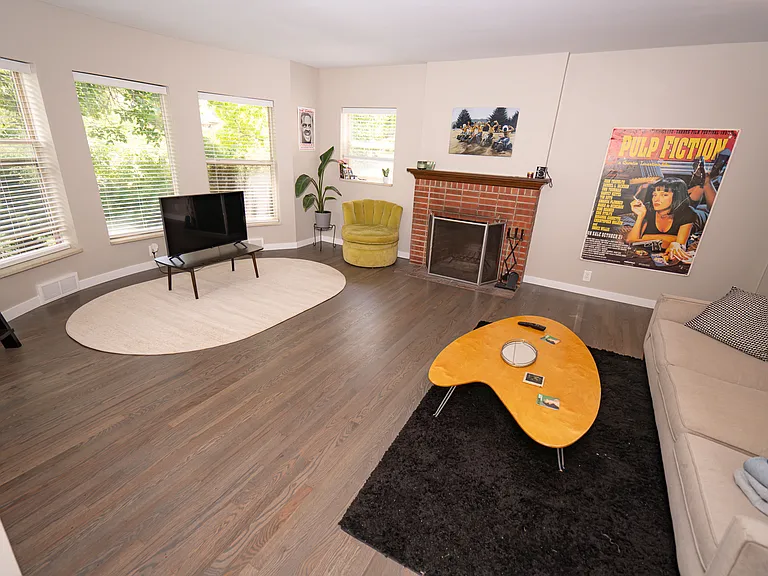 787 N Glencoe St — Photo 14