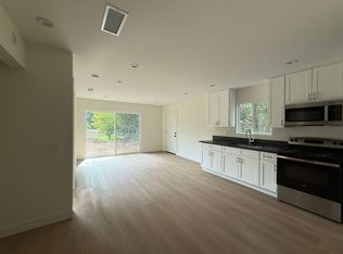 5815 Tampa Ave #3, Tarzana, CA 91356