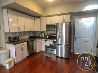 32-69 33rd St #2R, Astoria, NY 11106