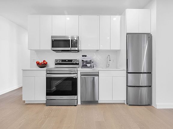 3rd image of 1912 Avenue N #C