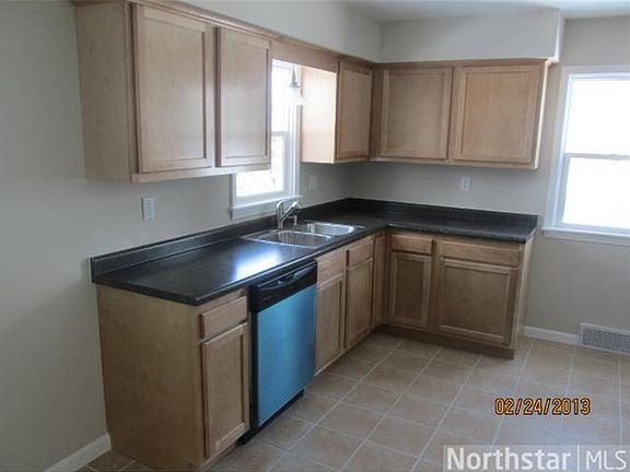 3rd image of 132 W Warburton St APT 1