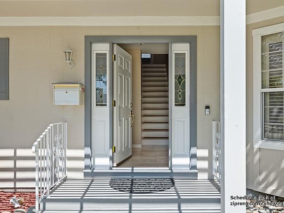 2nd image of 1591 Saint Regis Dr