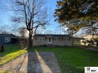 621 N Johnson St, Oak Grove, LA 71263