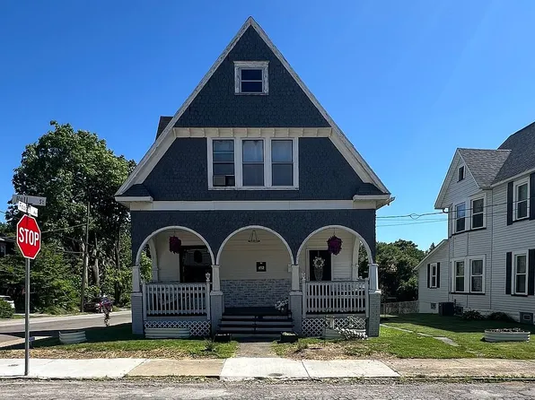 452 Hull St, Sharon, PA 16146