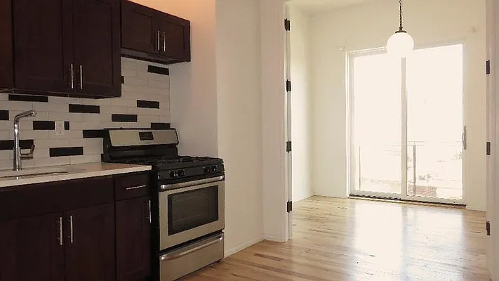 Rented by Nooklyn NYC LLC | media 9