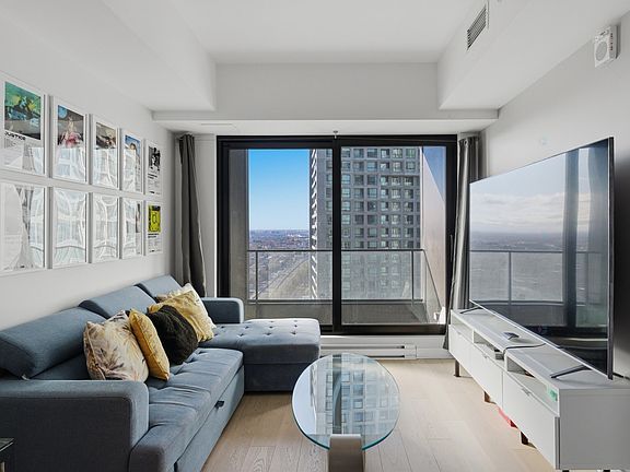 2nd image of 1288 Avenue Des Canadiens #3013