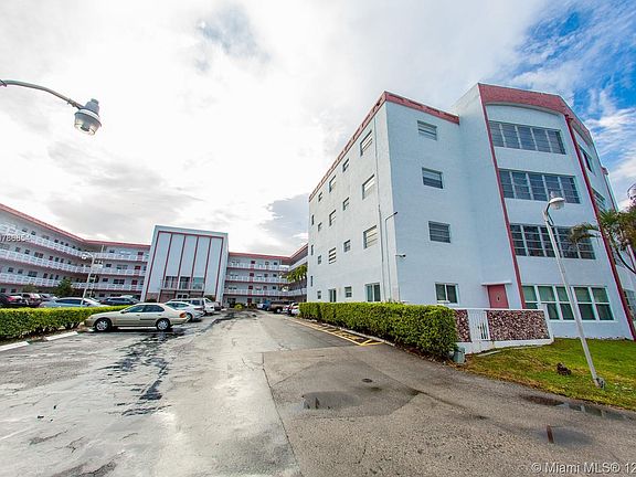 2nd image of 4000 NW 44th Ave APT 101