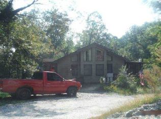 11 Bat Cave Dr, Hendersonville, NC 28792