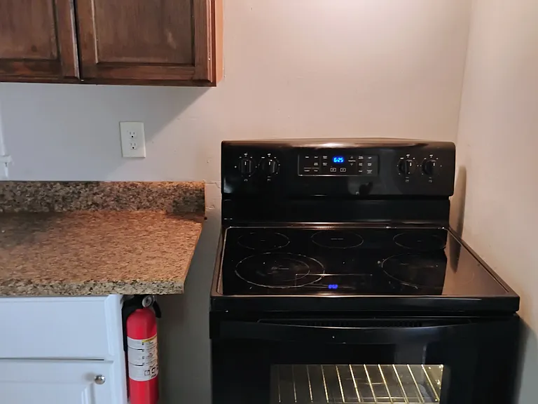 853 Haven St SE — Photo 5