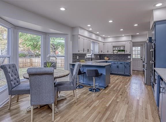 4th image of 10100 Hardy Dr
