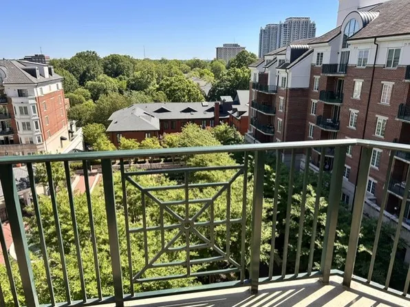 300 W 5th St, Charlotte, NC