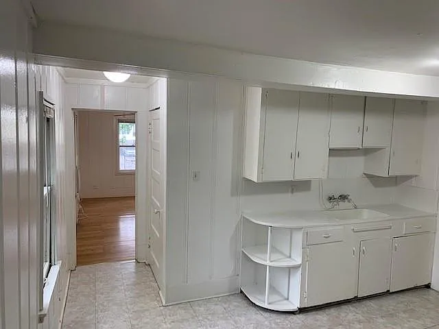 1410 Wentworth St — Photo 12