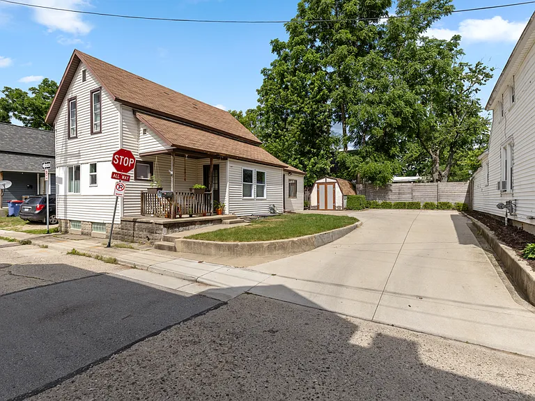 46 Caroline Pl NE — Photo 25