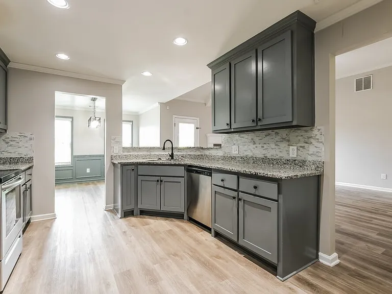 844 Pinnacle Dr — Photo 9