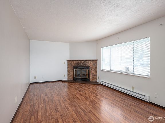 4th image of 530 W Crest