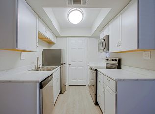 2223 E Cactus Rd, Phoenix, AZ 85022