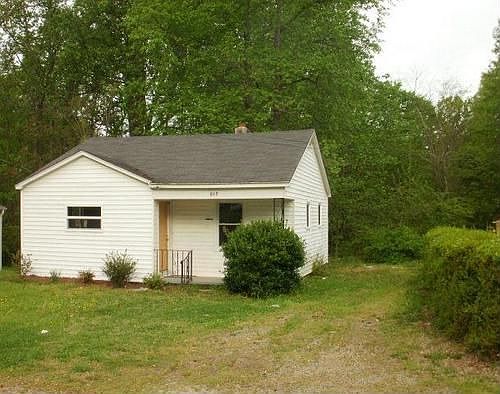1st image of 849 Robinson Cir