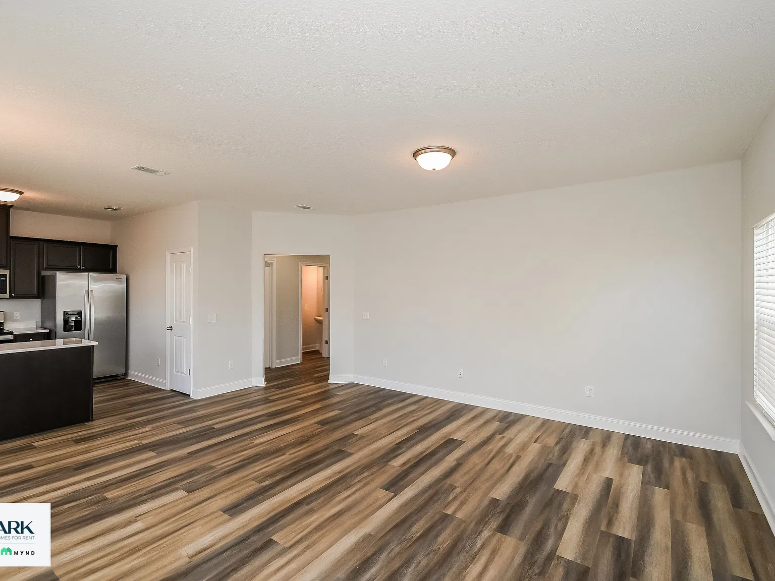 3 bed, 2.5 bath, 1646 sqft, $1,945 — Photo 3