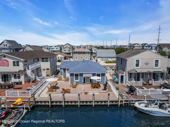 205 Hayes Court, Lavallette, NJ 08735
