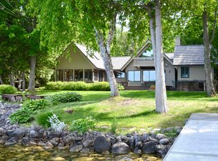 6125 E Ryans Way, Lake Leelanau, MI 49653