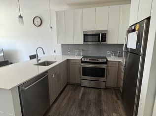 180 Telford St #406, Brighton, MA 02135