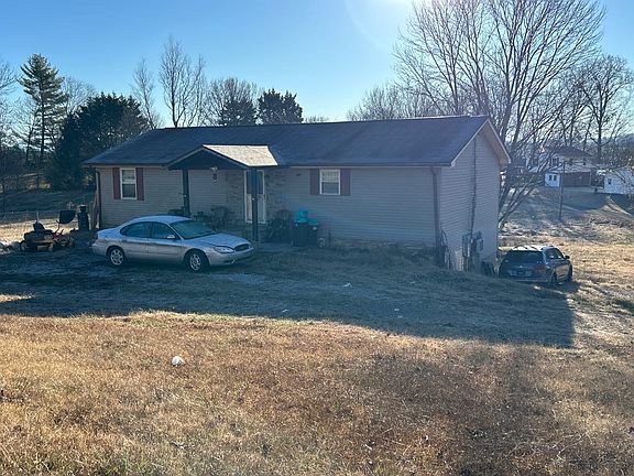 2nd image of 210 Lakewood Subdivision Rd