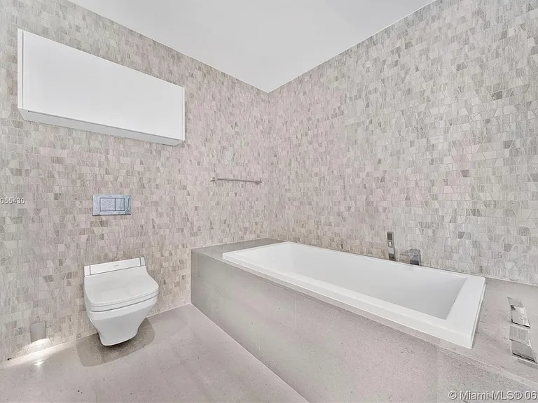 2903-68 SE 6th St #2903 — Photo 9