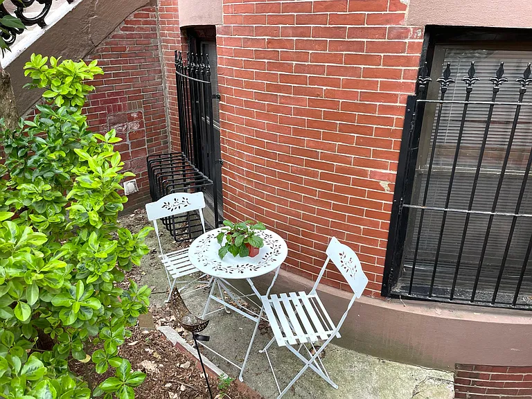 81 E Brookline St #1 — Photo 6