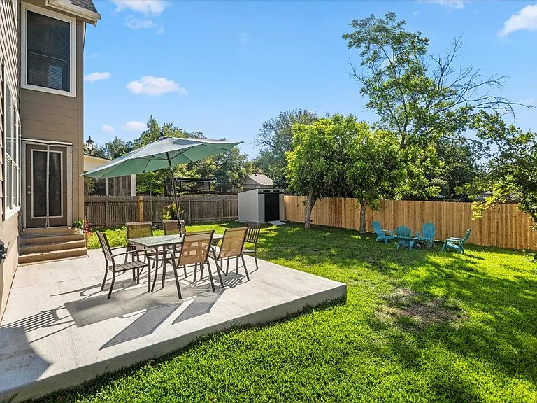 8503 Delavan Ave — Photo 39