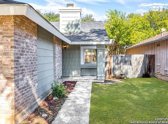 4th image of 9527 Bowen Dr