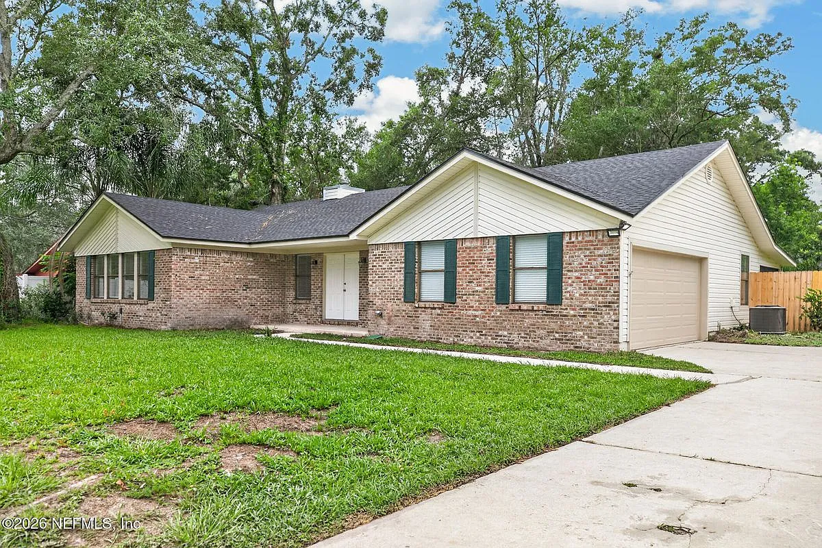 3 bed, 2.0 bath, 2025 sqft, $2,500 — Photo 2
