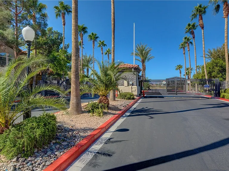 9000 Las Vegas Blvd S #1008 — Photo 75