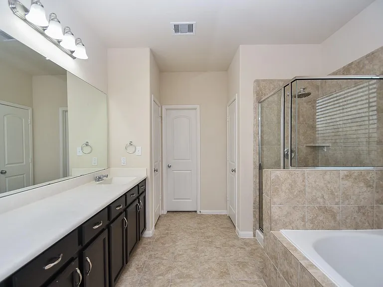 2738 Meandering Elm Trl — Photo 15