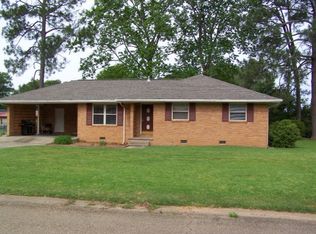 204 Westview Cir, McComb, MS 39648