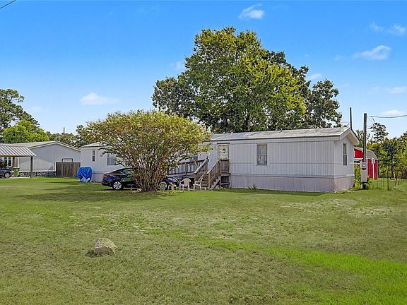 2nd image of 22 Victoria Way
