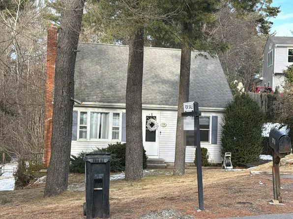 570 Franklin St, Wrentham, MA 02093