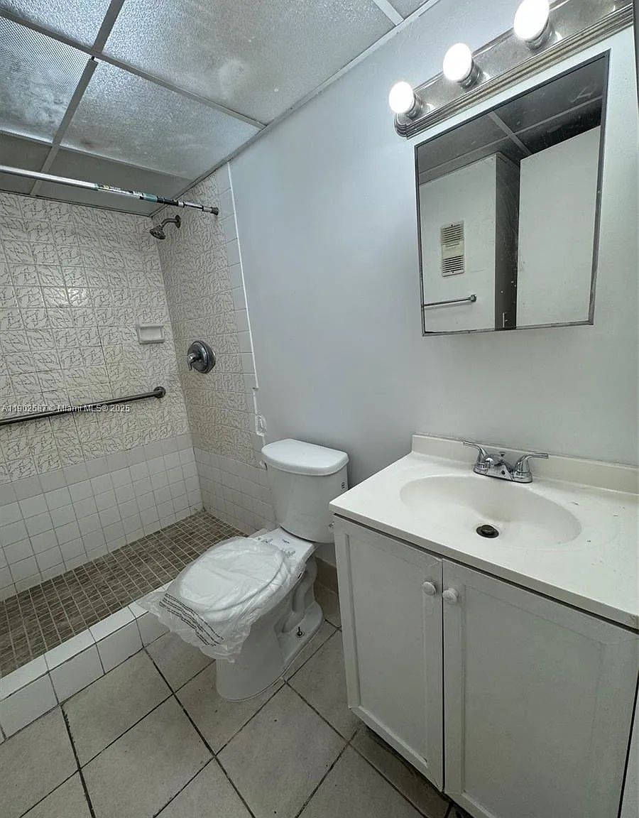 Enclave At The Park Condo — Photo 4
