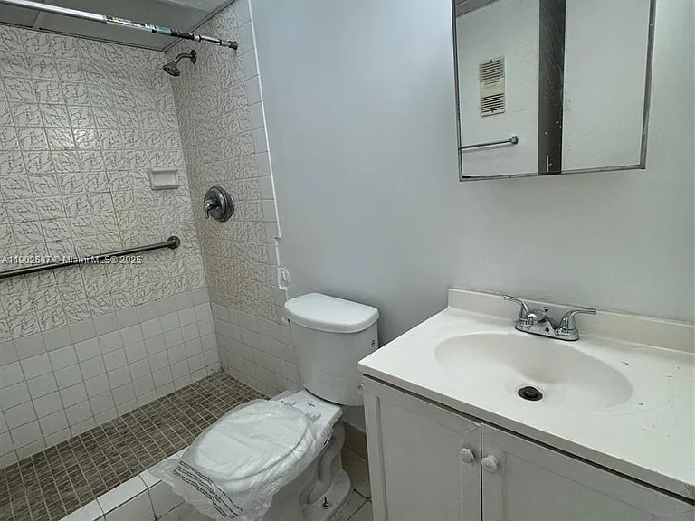 1503 NW 207th St #141 — Photo 4