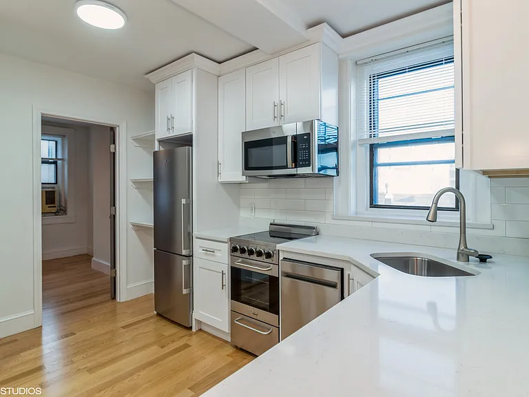 13 Haviland St #4 — Photo 1