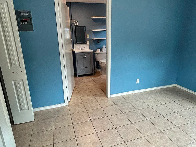 1707 Gates St — Photo 17