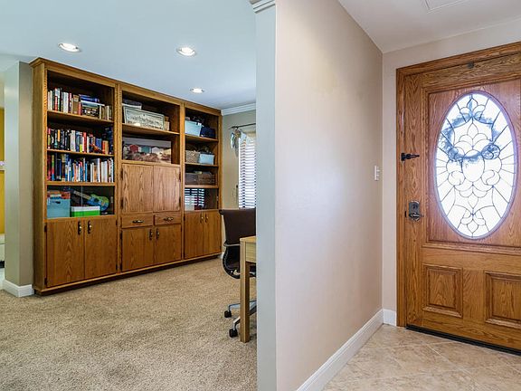 2nd image of 2091 Sunridge Dr