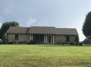 1656 Red Boiling Springs Rd, Lafayette, TN 37083