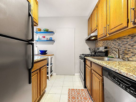 3rd image of 67-38 108th St APT A15