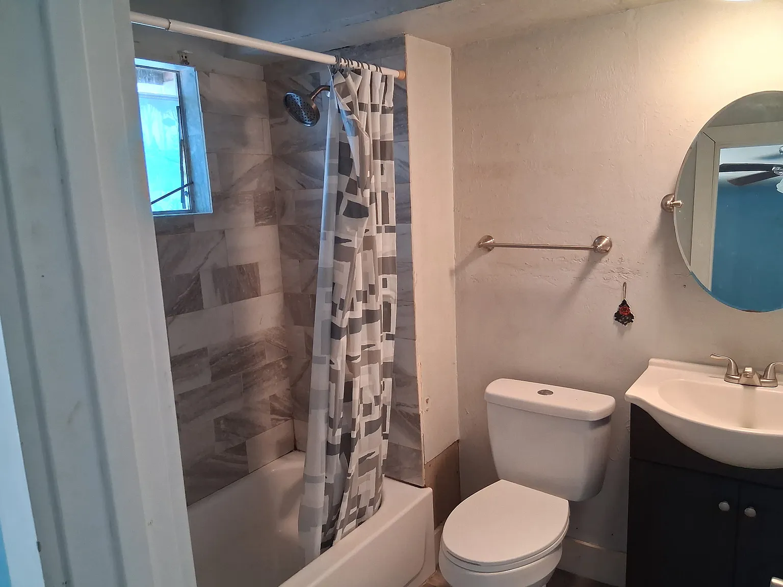 2108 SW 51st Street — Photo 2