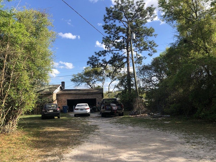 2nd image of 2695 Harry Ave