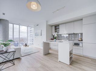 101 Peter St #3609, Toronto, ON M5V 0G6