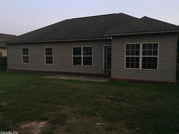 4th image of 1745 White Oak Ln