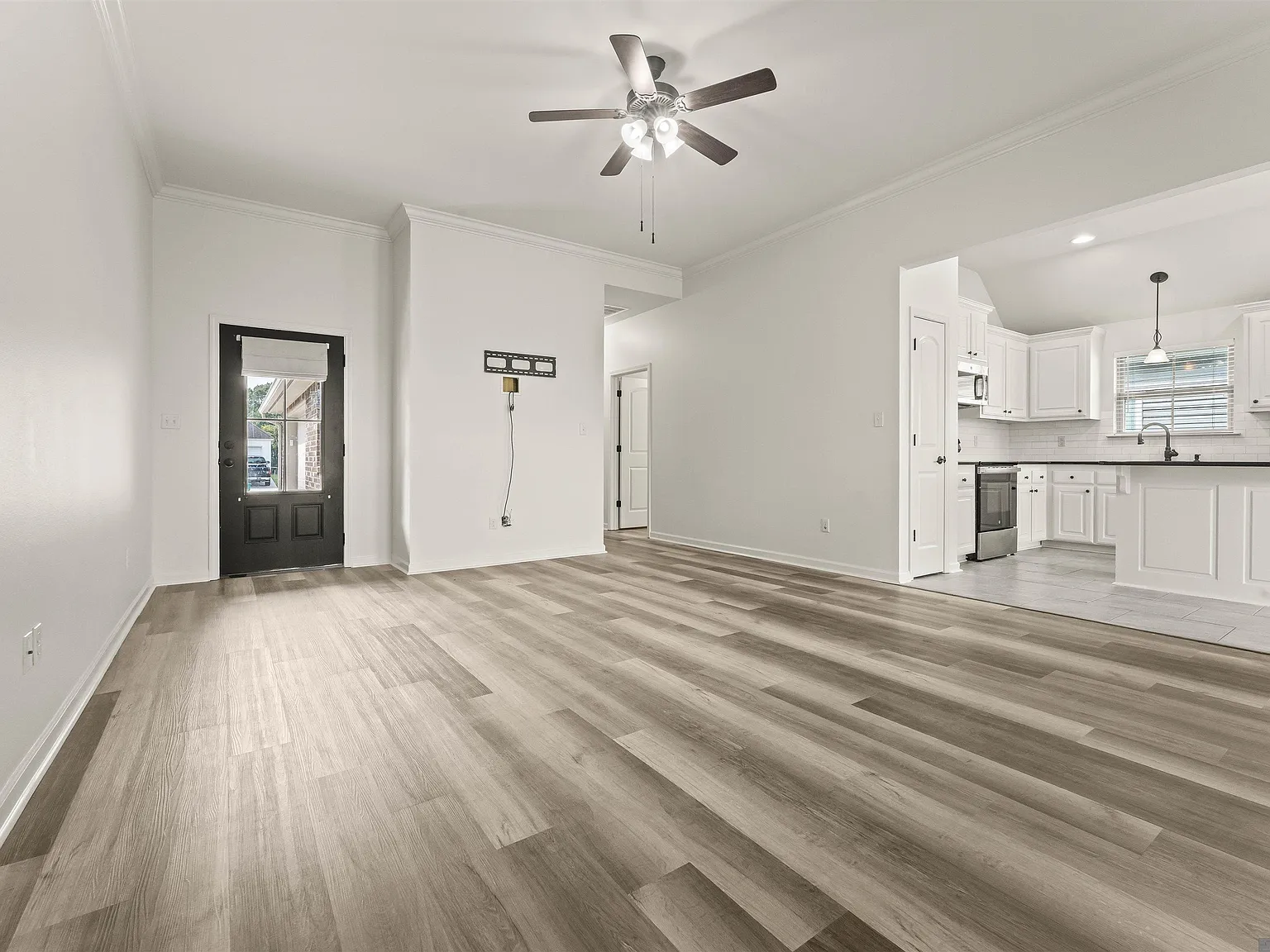 3 bed, 1495 sqft, $1,795 — Photo 4